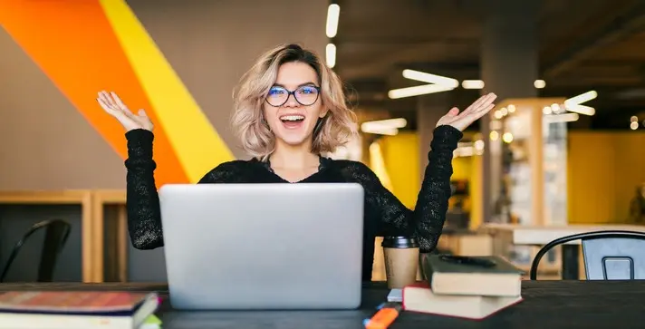 How Infographics and Visual Comparisons Skyrocket Your CTR in 2025